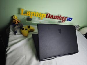Laptop Gaming MSI Katana GF76 11UC 096VN