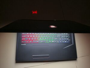 Laptop Gaming MSI GP73 Leopard 8RE